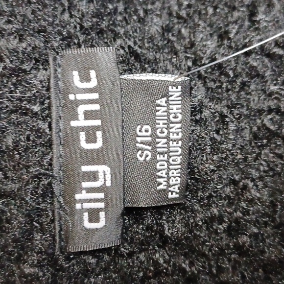 City Chic Winter Rose Faux Faur-Collar Coat - Picture 11 of 13